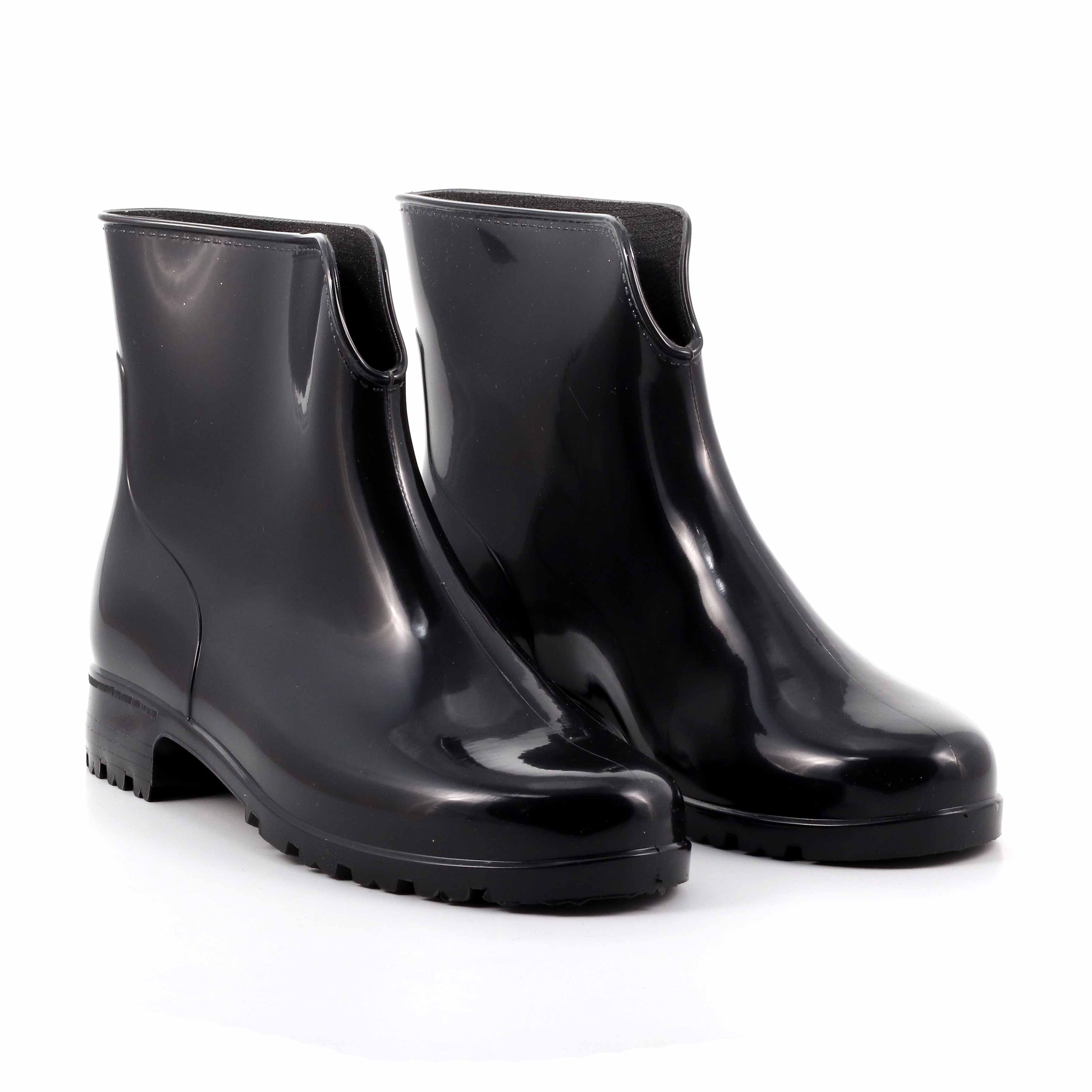 STIVALI IN PVC NERO