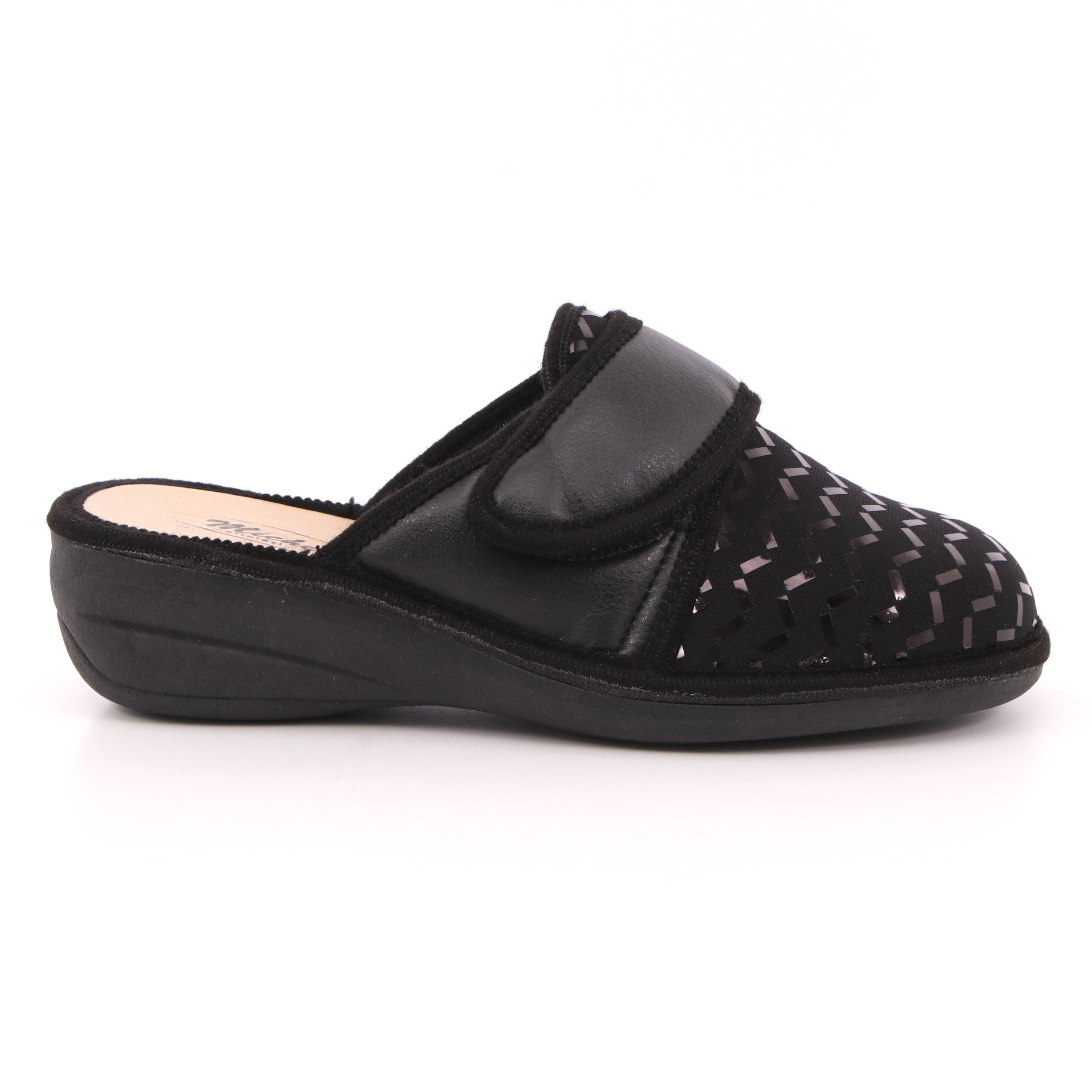 CIABATTA DONNA PUNTA CHIUSA FONDO C1 NERO