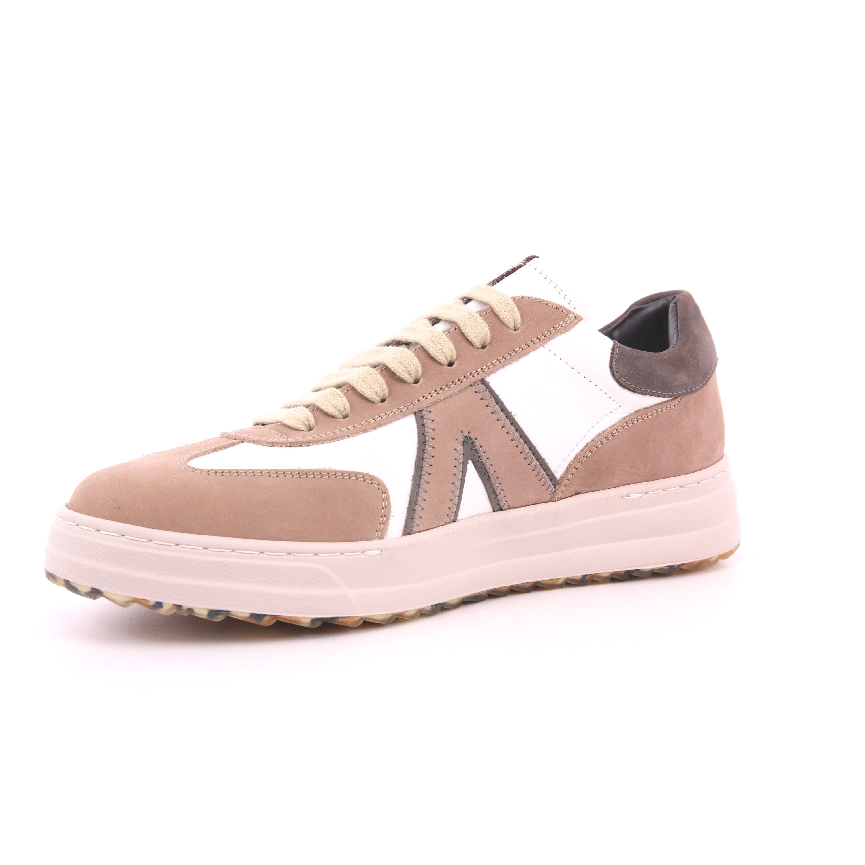 NOCCIOLA/WHITE