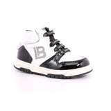 BLACK/WHITE